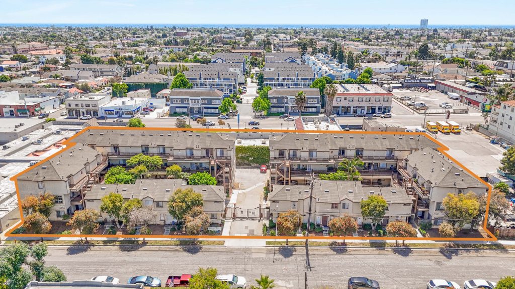 Chris Walker Closes 50 Units in Long Beach